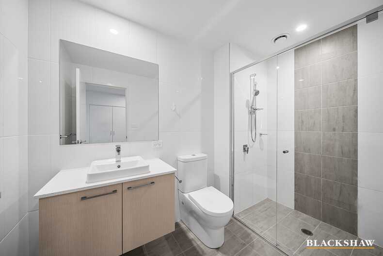 281/7 Irving Street Phillip