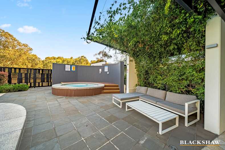 281/7 Irving Street Phillip