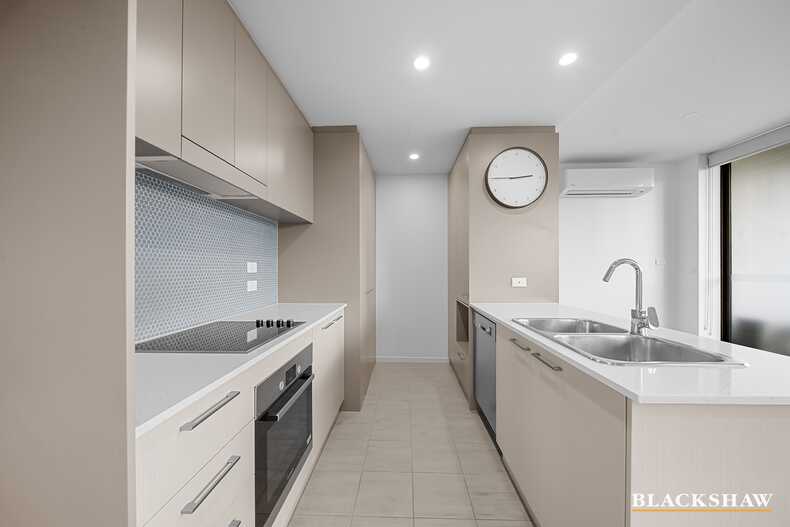 281/7 Irving Street Phillip