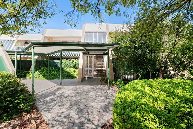 12/8 Howitt Street Kingston