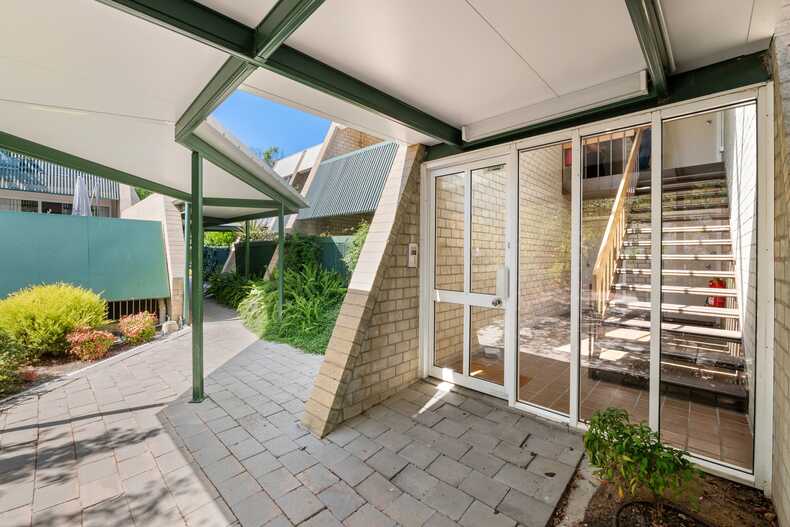 12/8 Howitt Street Kingston