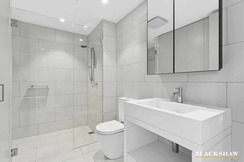 25/6 Trevillan Quay Kingston