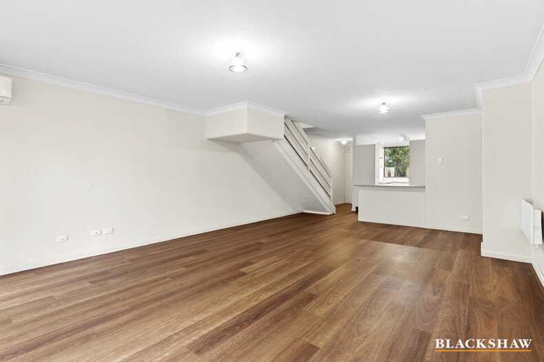 60/13 Tench Street  Kingston