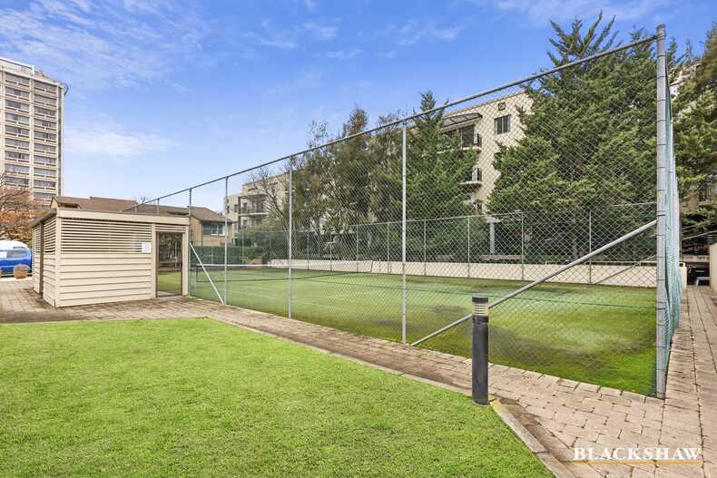 60/13 Tench Street  Kingston