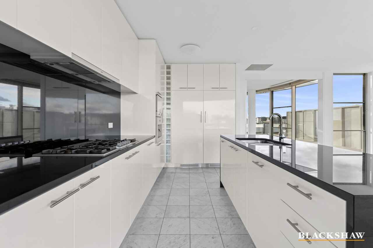 9/110 Giles Street Kingston