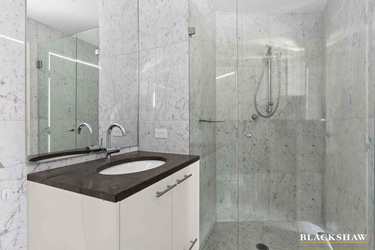 9/110 Giles Street Kingston