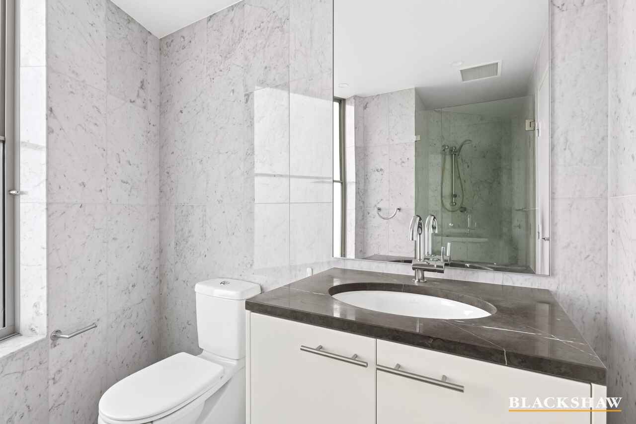 9/110 Giles Street Kingston