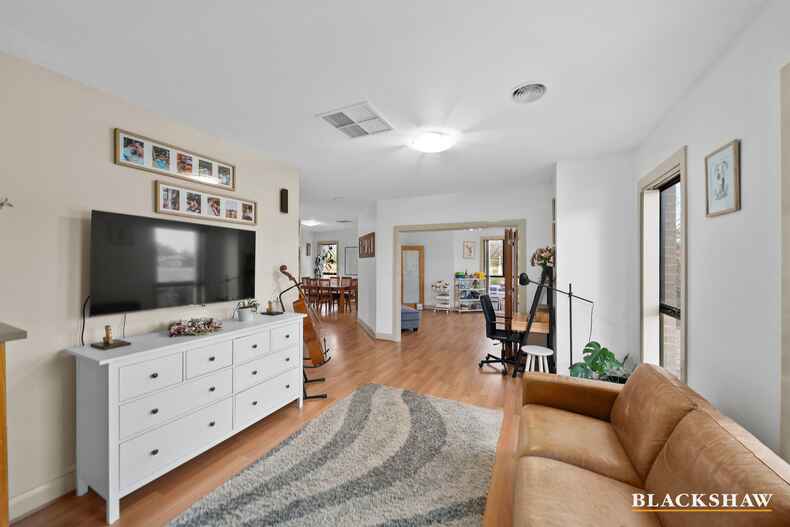 104 Lance Hill Avenue Dunlop 104 Lance Hill Avenue Dunlop