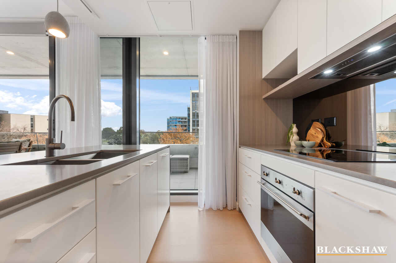 225/1 Kalma Way Campbell