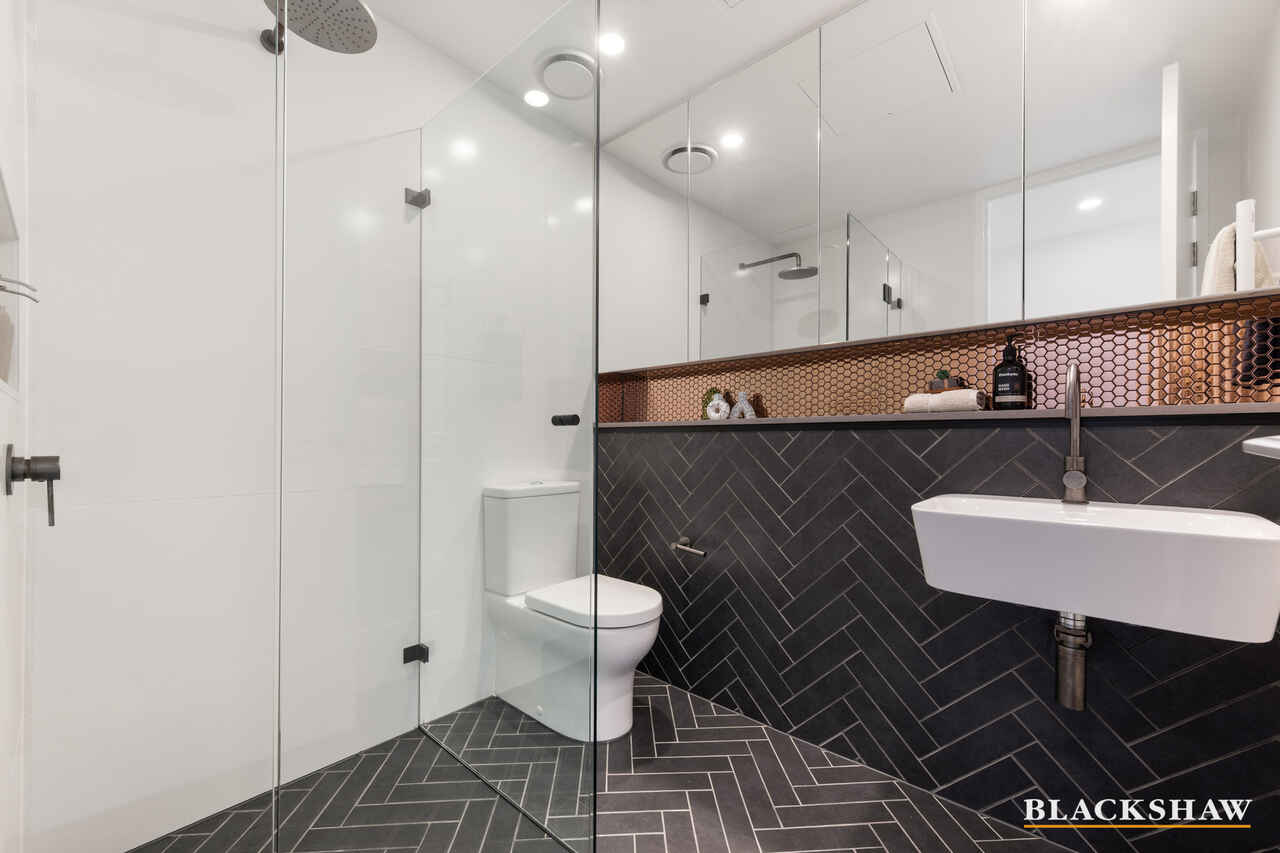 225/1 Kalma Way Campbell