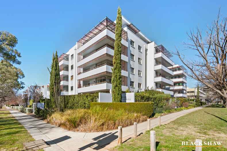 35/12 National Circuit Barton 35/12 National Circuit Barton