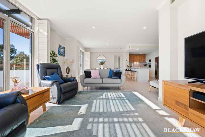 35/12 National Circuit Barton 35/12 National Circuit Barton