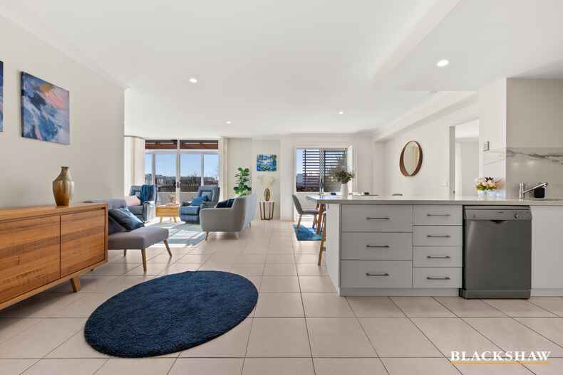 35/12 National Circuit Barton 35/12 National Circuit Barton