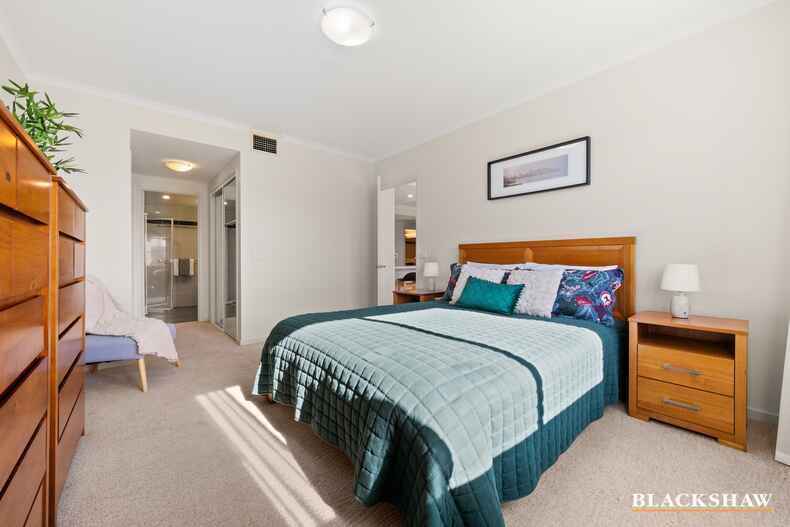 35/12 National Circuit Barton 35/12 National Circuit Barton