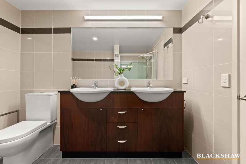 35/12 National Circuit Barton 35/12 National Circuit Barton