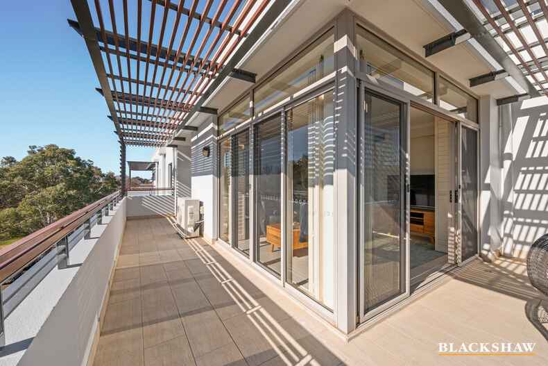 35/12 National Circuit Barton 35/12 National Circuit Barton