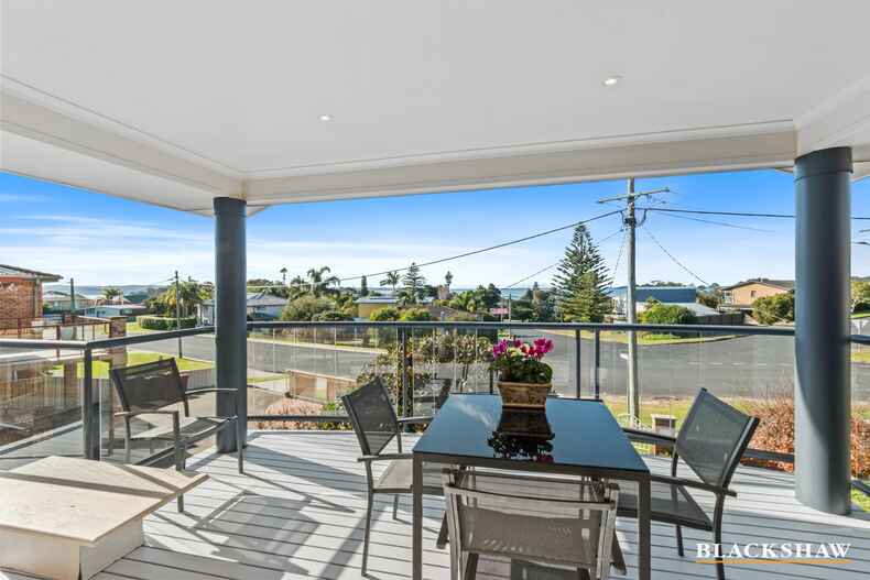 8a Ocean Road Batehaven