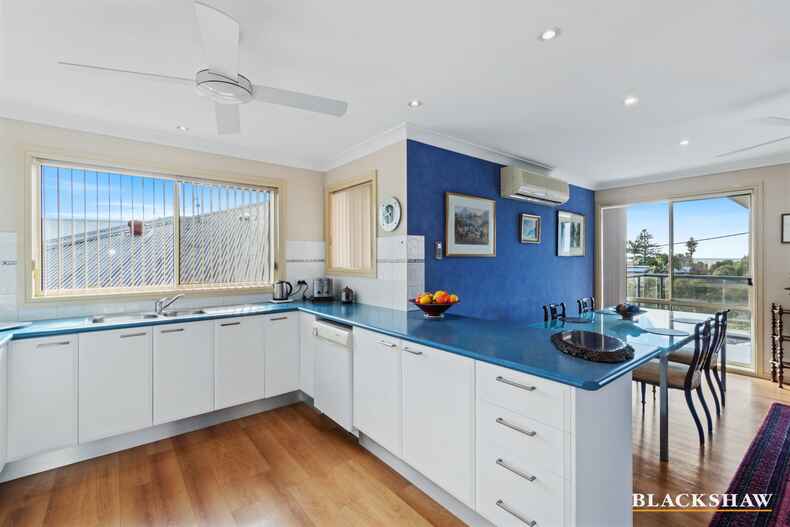 8a Ocean Road Batehaven