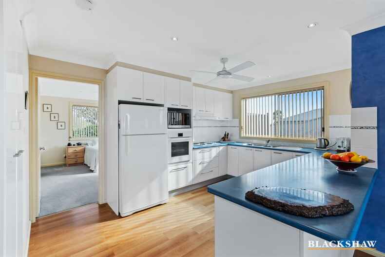 8a Ocean Road Batehaven