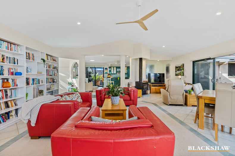 14 Poole Place Sunshine Bay 14 Poole Place Sunshine Bay