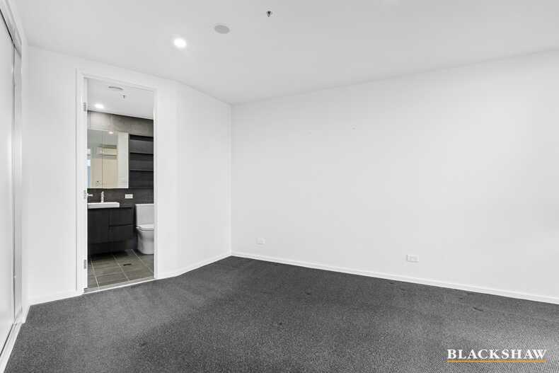 139/15 Irving Street Phillip