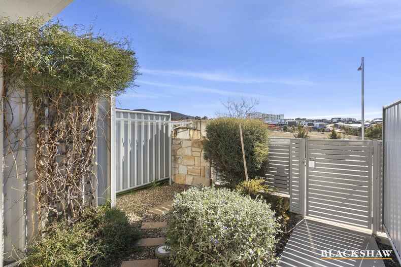 8 Edgeworth Parade Coombs