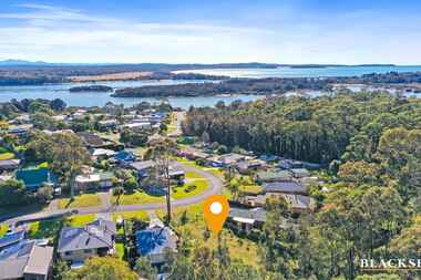 22 Renee Crescent Moruya Heads