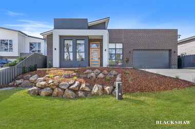 12 Throsby Crescent Sunshine Bay