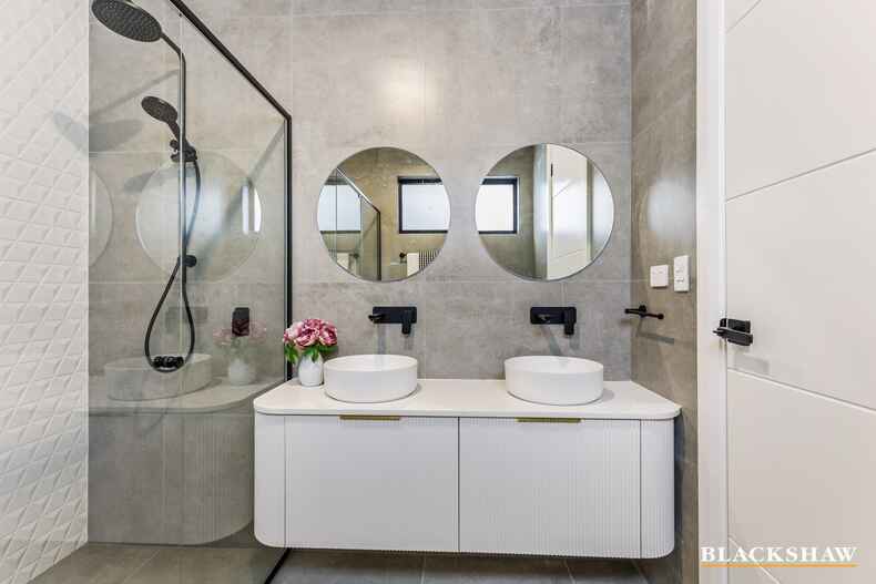 12 Throsby Crescent Sunshine Bay