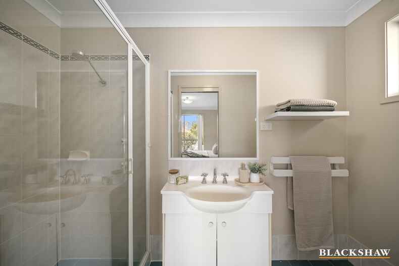 1 Conjola Close Amaroo