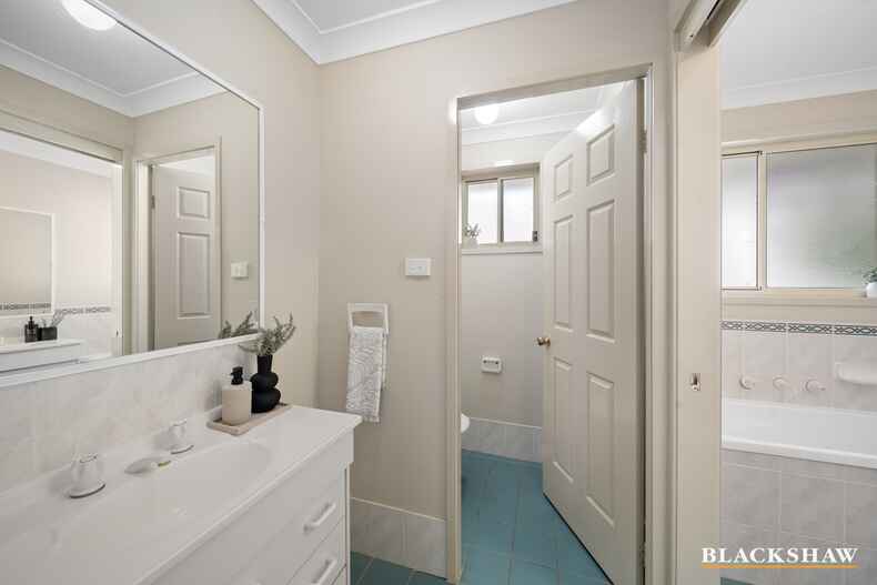 1 Conjola Close Amaroo