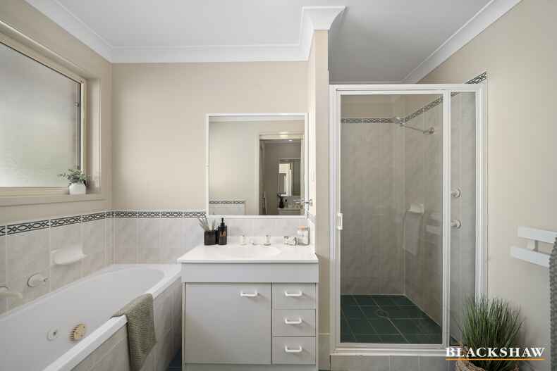 1 Conjola Close Amaroo