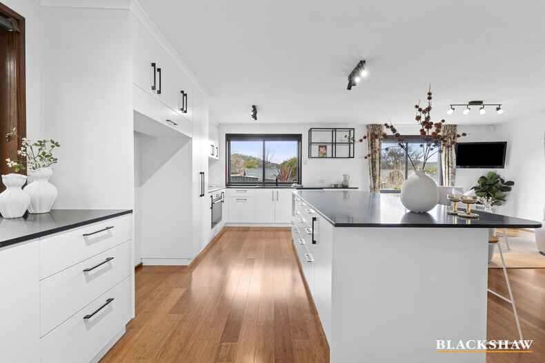 179 Castleton Crescent Gowrie