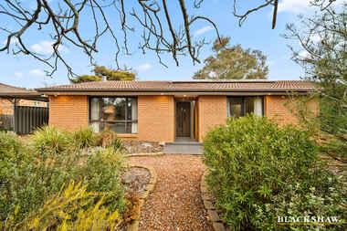 32 Collyburl Crescent Isabella Plains