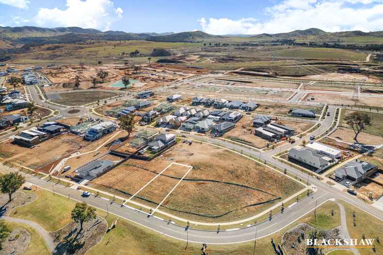 8 Ilma Stone Way Macnamara