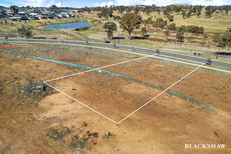 8 Ilma Stone Way Macnamara