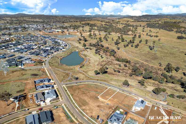 8 Ilma Stone Way Macnamara