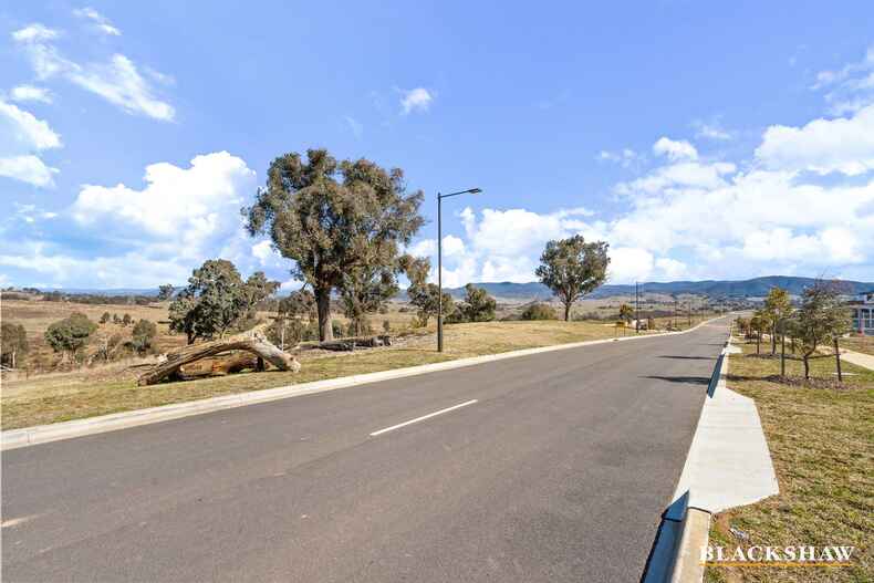 8 Ilma Stone Way Macnamara