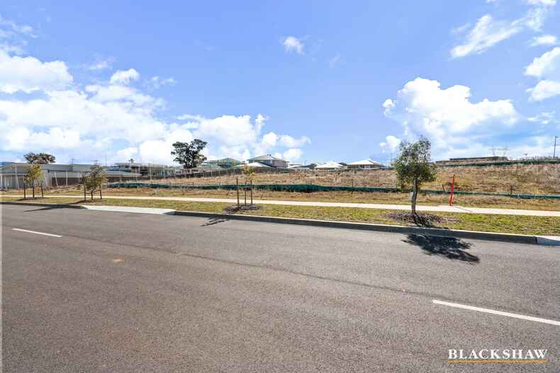 8 Ilma Stone Way Macnamara