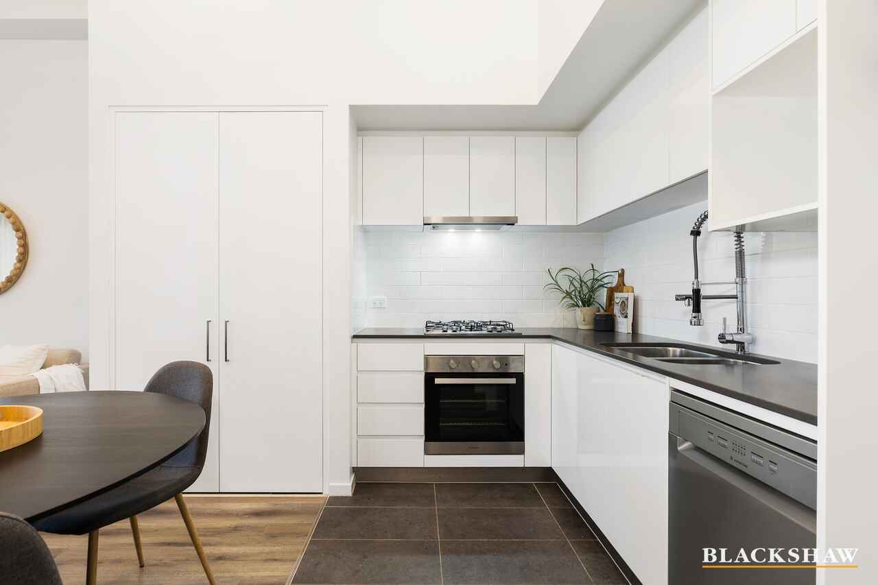 16/1 Sutherland Crescent Taylor