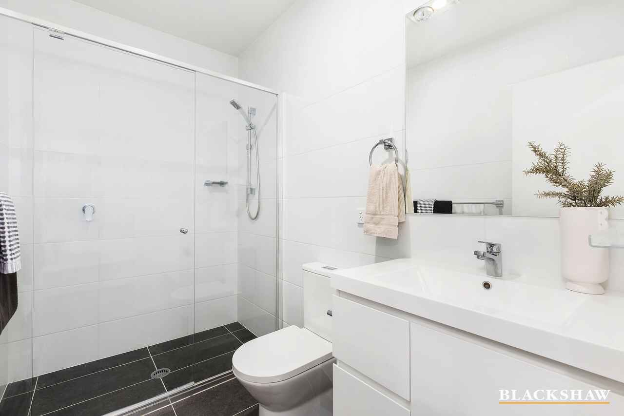 16/1 Sutherland Crescent Taylor