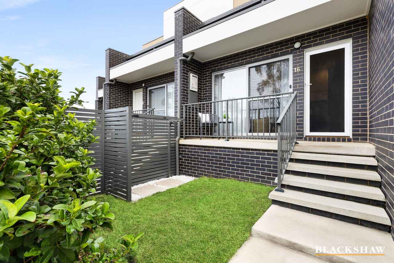 16/1 Sutherland Crescent Taylor