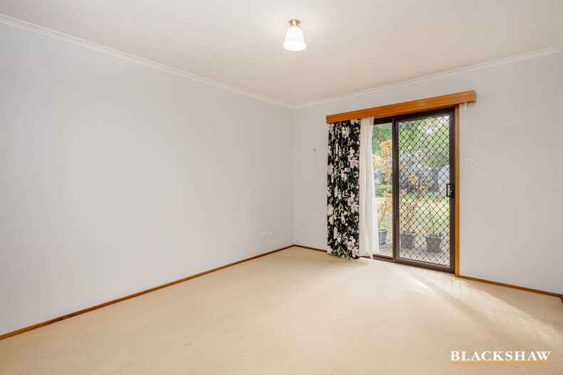 10 Hackett Gardens Turner