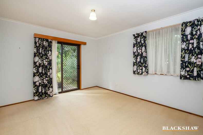 10 Hackett Gardens Turner