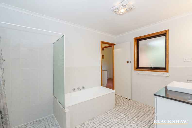 10 Hackett Gardens Turner