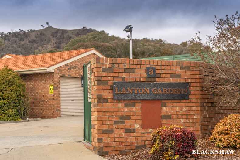 7/3 Peron Place Banks