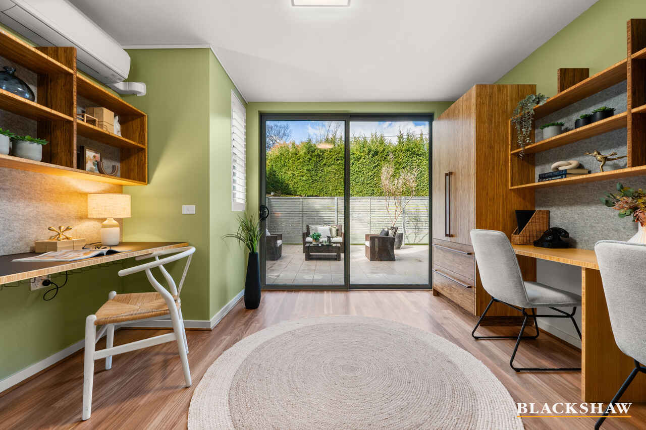 2/139 Blamey Crescent Campbell