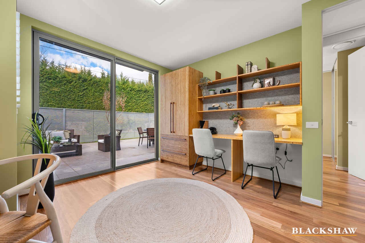 2/139 Blamey Crescent Campbell