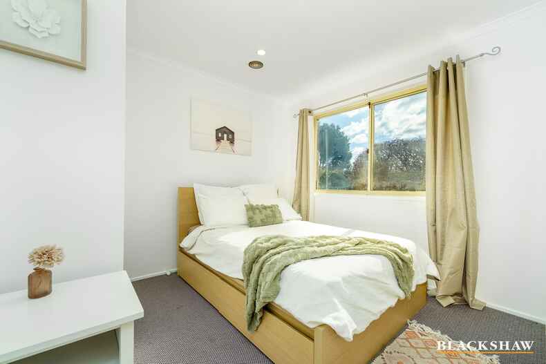 2 Mullens Place Calwell