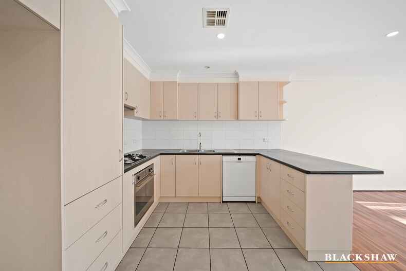 3/30 Ross Road Queanbeyan